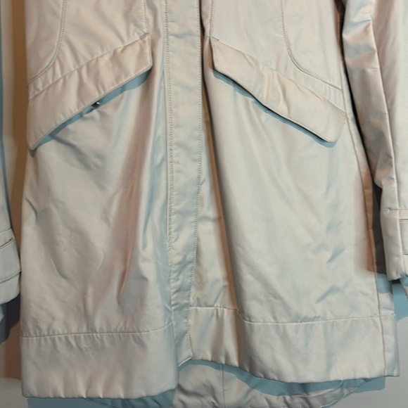 Elegant Cream Women's Jacket - Picture 6 of 16